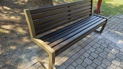 РАДОВИ У КОСТОЛЦУ: Нове клупе на више локација РАДОВИ У КОСТОЛЦУ: Нове клупе на више локација