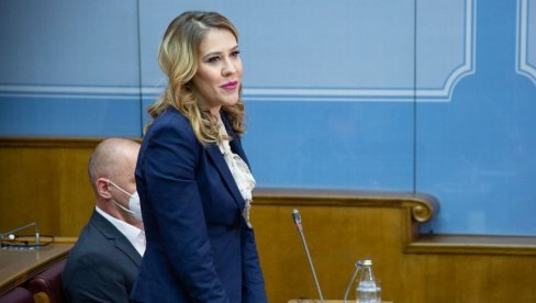 ГОВОР МРЖЊЕ УПЕРЕН НА ЖЕНЕ: Медијски линч троје министара у Влади Црне Горе на друштвеним мрежама ГОВОР МРЖЊЕ УПЕРЕН НА ЖЕНЕ: Медијски линч троје министара у Влади Црне Горе на друштвеним мрежама