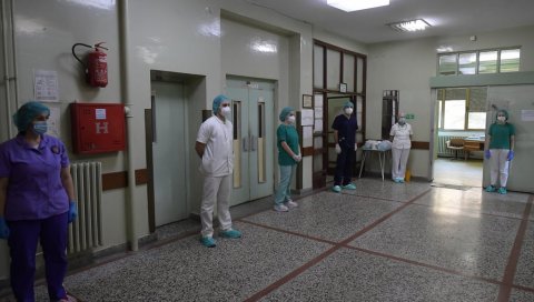 КАПАЦИТЕТИ НА ЈУГУ СРБИЈЕ ГОТОВО НА ИЗДИСАЈУ: Војна болница Ниш поново у ковид систему, све спремно за пријем пацијената КАПАЦИТЕТИ НА ЈУГУ СРБИЈЕ ГОТОВО НА ИЗДИСАЈУ: Војна болница Ниш поново у ковид систему, све спремно за пријем пацијената