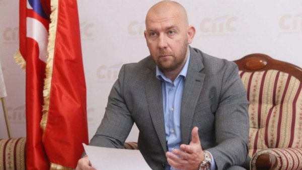 КОНДИЋ ЗА НОВОСТИ: Дијалогом, а не свађом, тражити решења за корист грађана КОНДИЋ ЗА НОВОСТИ: Дијалогом, а не свађом, тражити решења за корист грађана