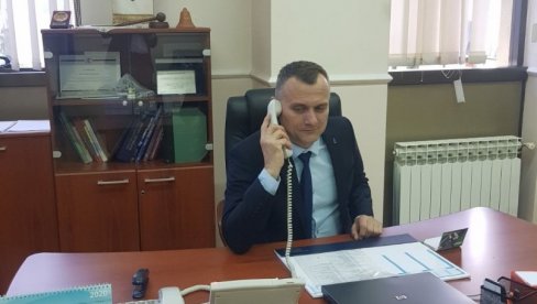 ПОД ЛУПОМ „ЋЕВАП И ГОСПА“ ДИПЛОМЕ: У Дервенти најављују да ће бити још смањења зарада, али и провера папира ПОД ЛУПОМ „ЋЕВАП И ГОСПА“ ДИПЛОМЕ: У Дервенти најављују да ће бити још смањења зарада, али и провера папира