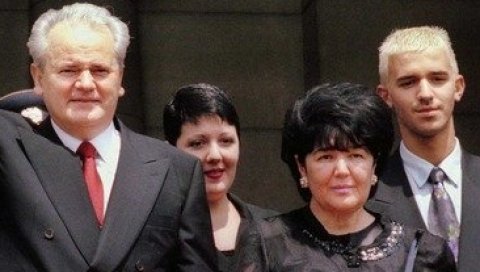 ЧЕДА СЕ ПЛАШИО МАРИЈЕ: Део сценарија серије Породица базиран на књизи Мире Марковић - читајте у Новостима ЧЕДА СЕ ПЛАШИО МАРИЈЕ: Део сценарија серије Породица базиран на књизи Мире Марковић - читајте у Новостима