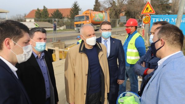 ОД ВИНЧЕ ДО КОЊАРНИКА: Градоначелник Радојичић обишао радове на новом топловоду (ФОТО) ОД ВИНЧЕ ДО КОЊАРНИКА: Градоначелник Радојичић обишао радове на новом топловоду (ФОТО)