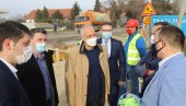 ОД ВИНЧЕ ДО КОЊАРНИКА: Градоначелник Радојичић обишао радове на новом топловоду (ФОТО) ОД ВИНЧЕ ДО КОЊАРНИКА: Градоначелник Радојичић обишао радове на новом топловоду (ФОТО)