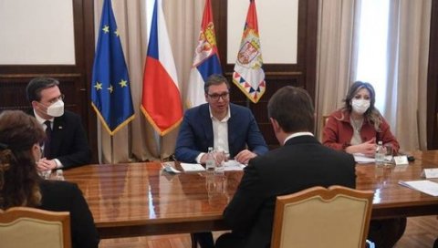 ВУЧИЋ СЕ САСТАО СА ПЕТРИЧЕКОМ: Председник Србије разговарао са шефом дипломатије Чешке републике (ФОТО) ВУЧИЋ СЕ САСТАО СА ПЕТРИЧЕКОМ: Председник Србије разговарао са шефом дипломатије Чешке републике (ФОТО)