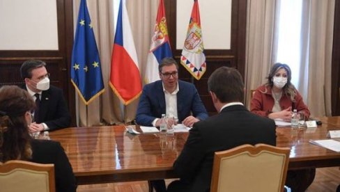VUČIĆ SE SASTAO SA PETRIČEKOM: Predsednik Srbije razgovarao sa šefom diplomatije Češke republike (FOTO) VUČIĆ SE SASTAO SA PETRIČEKOM: Predsednik Srbije razgovarao sa šefom diplomatije Češke republike (FOTO)