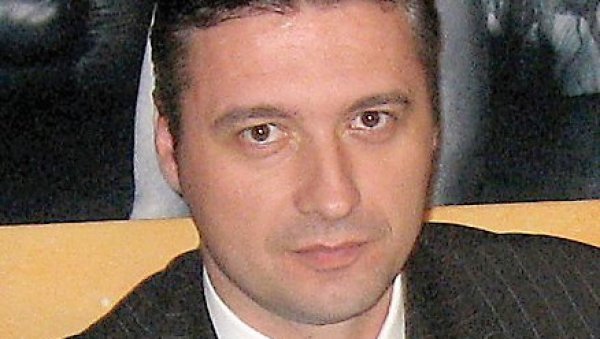 ЈОШ 800 РАДНИХ МЕСТА У КРАГУЈЕВЦУ: Три иностране компаније отварају нове погоне у Шумадији ЈОШ 800 РАДНИХ МЕСТА У КРАГУЈЕВЦУ: Три иностране компаније отварају нове погоне у Шумадији