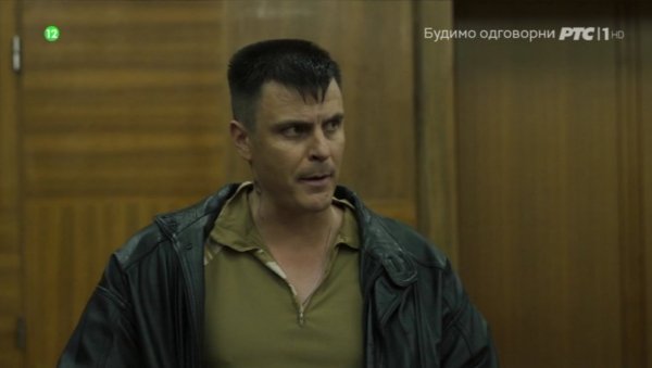 ПЛАКАО ЈЕ КАО МАЛО ДЕТЕ И ТРАЖИО РАКИЈУ: Како је Легија представљен у серији Породица, а како је тог дана поднео хапшење Милошевића ПЛАКАО ЈЕ КАО МАЛО ДЕТЕ И ТРАЖИО РАКИЈУ: Како је Легија представљен у серији Породица, а како је тог дана поднео хапшење Милошевића