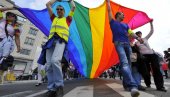 ПРЕТЕ ВУЧИЋУ ЗБОГ ГЕЈ ПАРАДЕ: Опозиција излази на улицу ако се откаже шетња