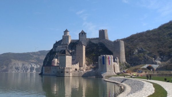 ПОПУЛАРНА ДЕСТИНАЦИЈА У СРБИЈИ: За две године 260.000 посетилаца тврђаву Голубачки град ПОПУЛАРНА ДЕСТИНАЦИЈА У СРБИЈИ: За две године 260.000 посетилаца тврђаву Голубачки град