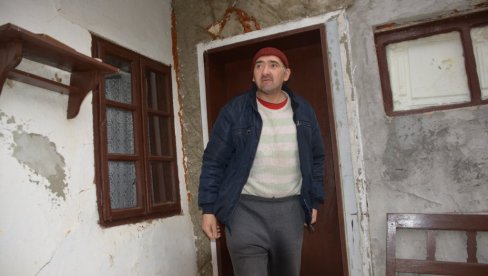 МИЈИ ГРАДЕ НОВУ КУЋУ: У Брусу покренута хуманитарна акција за помоћ тешко оболелом јунаку са Кошара МИЈИ ГРАДЕ НОВУ КУЋУ: У Брусу покренута хуманитарна акција за помоћ тешко оболелом јунаку са Кошара