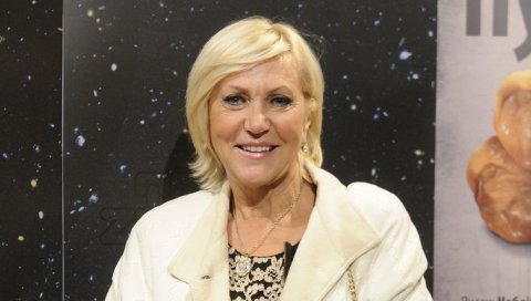 МЕРИМА ЊЕГОМИР ИМА СВЕ РАЗЛОГЕ ЗА СЛАВЉЕ! Певачица се опоравила од короне, а онда ју је дочекала најлепша вест МЕРИМА ЊЕГОМИР ИМА СВЕ РАЗЛОГЕ ЗА СЛАВЉЕ! Певачица се опоравила од короне, а онда ју је дочекала најлепша вест