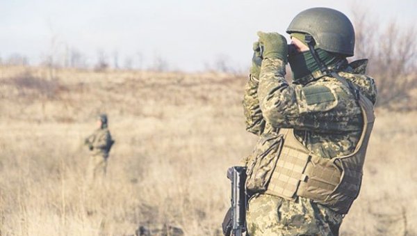 УКРАЈИНСКИ БЕЗБЕДЊАЦИ ТРАЖЕ СУМЊИВА ЛИЦА: СБУ организује војне вежбе на граници са Русијом УКРАЈИНСКИ БЕЗБЕДЊАЦИ ТРАЖЕ СУМЊИВА ЛИЦА: СБУ организује војне вежбе на граници са Русијом