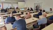 САСТАНАК ПРЕДСТАВНИКА МИНИСТАРСТАВА И ЧЕЛНИКА ПРИЈЕПОЉА: Помоћ у пласману робе САСТАНАК ПРЕДСТАВНИКА МИНИСТАРСТАВА И ЧЕЛНИКА ПРИЈЕПОЉА: Помоћ у пласману робе