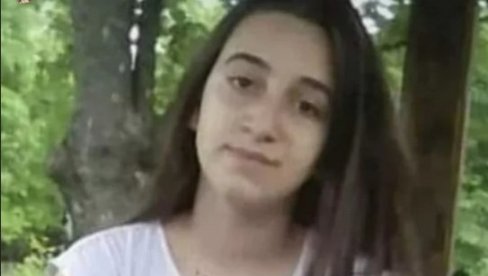 НЕСТАЛА ДЕВОЈЧИЦА (13) У КРАГУЈЕВЦУ: Већ 11 дана ни трага ни гласа од ње - уколико имате неку информацију, позовите овај број НЕСТАЛА ДЕВОЈЧИЦА (13) У КРАГУЈЕВЦУ: Већ 11 дана ни трага ни гласа од ње - уколико имате неку информацију, позовите овај број