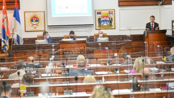 БАЊАЛУКА И ДАЉЕ БЕЗ БУЏЕТА: Маратонска седница градске скупштине није донела решење БАЊАЛУКА И ДАЉЕ БЕЗ БУЏЕТА: Маратонска седница градске скупштине није донела решење