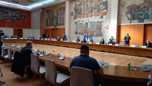 ZAVRŠENA SEDNICA KRIZNOG ŠTABA: Sledi li nam popuštanje mera? ZAVRŠENA SEDNICA KRIZNOG ŠTABA: Sledi li nam popuštanje mera?