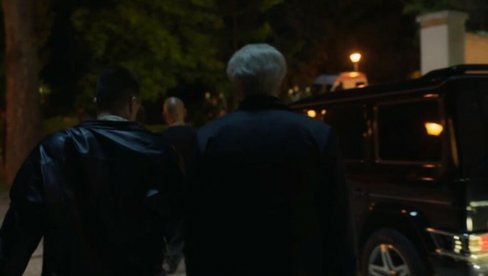 ПОГЛЕДАЈТЕ СЦЕНЕ ХАПШЕЊА ИЗ ПОСЛЕДЊЕ ЕПИЗОДЕ ПОРОДИЦЕ: Марија узела пиштољ, Милошевића одводе - приказани драматични тренуци (ВИДЕО) ПОГЛЕДАЈТЕ СЦЕНЕ ХАПШЕЊА ИЗ ПОСЛЕДЊЕ ЕПИЗОДЕ ПОРОДИЦЕ: Марија узела пиштољ, Милошевића одводе - приказани драматични тренуци (ВИДЕО)