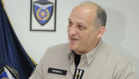 СЛОБА НИЈЕ ПОМИЊАО ВИДОВДАН: Сведочење пуковника Владана Косића о тајној операцији - последњем Милошевићевом лету из Србије СЛОБА НИЈЕ ПОМИЊАО ВИДОВДАН: Сведочење пуковника Владана Косића о тајној операцији - последњем Милошевићевом лету из Србије