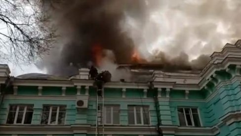 DOK JE TRAJALA OPERACIJA: Jeziv snimak požara u ruskoj bolnici (VIDEO) DOK JE TRAJALA OPERACIJA: Jeziv snimak požara u ruskoj bolnici (VIDEO)