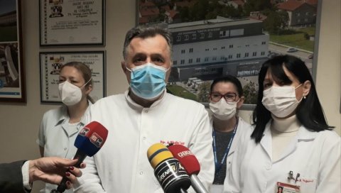 ГОТОВО СВИ ПАЦИЈЕНТИ ИМАЈУ ТЕШКУ КЛИНИЧКУ СЛИКУ: Епидемија вируса корона у Бијељини не јењава ГОТОВО СВИ ПАЦИЈЕНТИ ИМАЈУ ТЕШКУ КЛИНИЧКУ СЛИКУ: Епидемија вируса корона у Бијељини не јењава