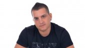 ПРЕД СУДИЈОМ 12. АПРИЛА: Заказано суђење певачу Алену Муковићу за насиље у породици ПРЕД СУДИЈОМ 12. АПРИЛА: Заказано суђење певачу Алену Муковићу за насиље у породици