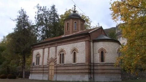 УЖАСНА ЛЕГЕНДА СРПСКОГ МАНАСТИРА: На овом месту почива 12 брутално убијених невести - сахранили их живе у венчаницама! (ФОТО) УЖАСНА ЛЕГЕНДА СРПСКОГ МАНАСТИРА: На овом месту почива 12 брутално убијених невести - сахранили их живе у венчаницама! (ФОТО)
