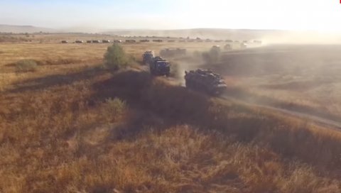 УКРАЈИНА НЕМА ШАНСЕ ПРОТИВ РУСИЈЕ: Амерички часопис издвојио пет врста наоружања којe би обезбедилo победу Москве УКРАЈИНА НЕМА ШАНСЕ ПРОТИВ РУСИЈЕ: Амерички часопис издвојио пет врста наоружања којe би обезбедилo победу Москве