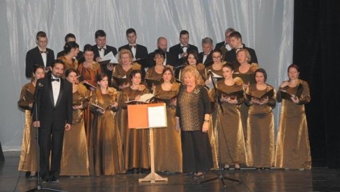 GRADSKI HOR „AS“ IZ VRŠCA PONOVO NA OKUPU: Za godinu dana imali dve velike pauze - sad pevaju pod vizirima GRADSKI HOR „AS“ IZ VRŠCA PONOVO NA OKUPU: Za godinu dana imali dve velike pauze - sad pevaju pod vizirima