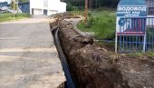 МОГУЋИ КРАТКОТРАЈНИ ПРЕКИДИ: Власотинчани добили техничку воду из водовода МОГУЋИ КРАТКОТРАЈНИ ПРЕКИДИ: Власотинчани добили техничку воду из водовода