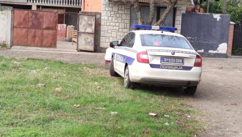 ЦЕЛО СЕЛО У ШОКУ: Малишан гледао рибе, па упао у воду - нови детаљи трагедије код Бруса ЦЕЛО СЕЛО У ШОКУ: Малишан гледао рибе, па упао у воду - нови детаљи трагедије код Бруса