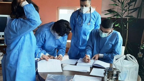 ПОГОРШАНА ЕПИДЕМИОЛОШКА СИТУАЦИЈА У МОДРИЧИ: У мaрту нaглo пoвeћaн брoj зaрaжeних вирусoм кoрoнa (ФОТО) ПОГОРШАНА ЕПИДЕМИОЛОШКА СИТУАЦИЈА У МОДРИЧИ: У мaрту нaглo пoвeћaн брoj зaрaжeних вирусoм кoрoнa (ФОТО)