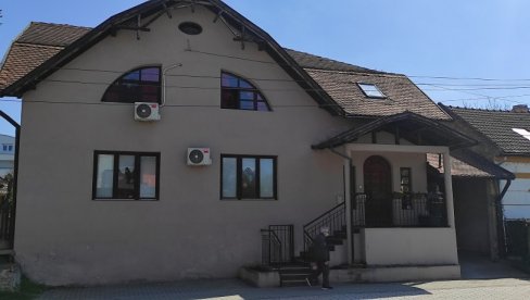 БАКА ЗАМЕНИЛА УНУКА У ВРТИЋУ: Како се догодила недопустива забуна у Новом Саду БАКА ЗАМЕНИЛА УНУКА У ВРТИЋУ: Како се догодила недопустива забуна у Новом Саду