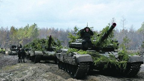 ВЕЖБА ЗА РАТ ПРОТИВ РУСИЈЕ: Обећање главнокомандујућег САД да ће помагати Украјини појачало ратну еуфорију у Кијеву ВЕЖБА ЗА РАТ ПРОТИВ РУСИЈЕ: Обећање главнокомандујућег САД да ће помагати Украјини појачало ратну еуфорију у Кијеву
