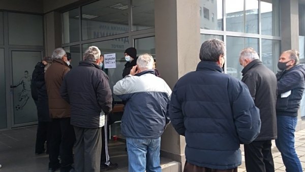 ПУНКТ КОД БАЗЕНА: Вакцинација без заказаивања и у Пироту ПУНКТ КОД БАЗЕНА: Вакцинација без заказаивања и у Пироту