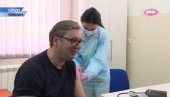 VUČIĆ SE VAKCINISAO: Predsednik primio vakcinu protiv virusa korona - Ja još stojim na nogama (FOTO/VIDEO) VUČIĆ SE VAKCINISAO: Predsednik primio vakcinu protiv virusa korona - Ja još stojim na nogama (FOTO/VIDEO)