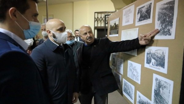 ЈУНАЦИ АПРИЛСКОГ РАТА: Изложба у просторијама СУБНОР-а у Крагујевцу ЈУНАЦИ АПРИЛСКОГ РАТА: Изложба у просторијама СУБНОР-а у Крагујевцу