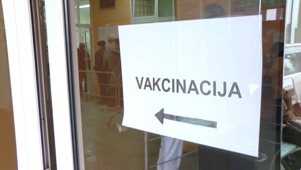 ВАКЦИНЕ БЕЗ ЗАКАЗИВАЊА И У ЈУЖНОМ БАНАТУ: Сутра почиње организована имунизација грађана кинеском вакцином ВАКЦИНЕ БЕЗ ЗАКАЗИВАЊА И У ЈУЖНОМ БАНАТУ: Сутра почиње организована имунизација грађана кинеском вакцином