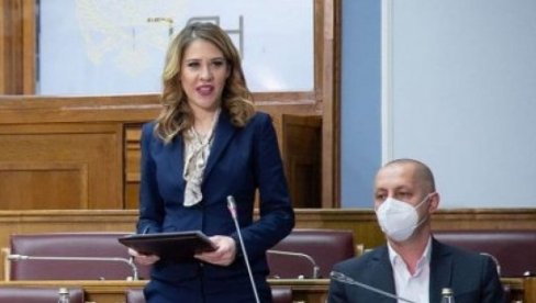 ЖЕЛЕ КАТЕДРУ ЗА СРПСКИ ПО УГЛЕДУ НА ЦРНОГОРСКИ: УКЦГ тражи од Министарства просвете да се у Подгорици формира Факултет за српски језик ЖЕЛЕ КАТЕДРУ ЗА СРПСКИ ПО УГЛЕДУ НА ЦРНОГОРСКИ: УКЦГ тражи од Министарства просвете да се у Подгорици формира Факултет за српски језик