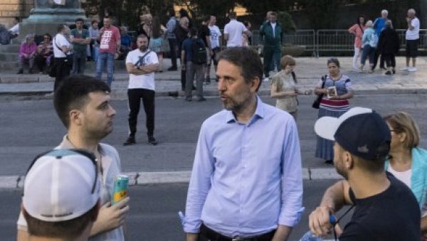 САША РАДУЛОВИЋ ПОСЛЕ ДИЈАЛОГА: Оквир добар, недостају детаљи САША РАДУЛОВИЋ ПОСЛЕ ДИЈАЛОГА: Оквир добар, недостају детаљи