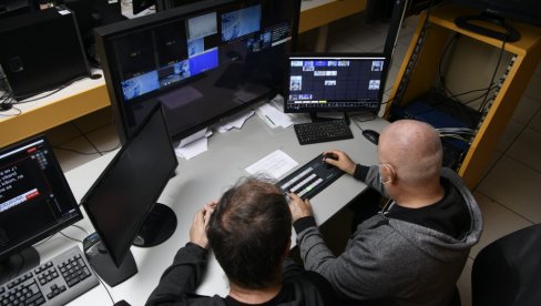 DRAKONSKE KAZNE - DO ČETIRI ODSTO PROMETA: EK planira da zabrani korišćenje veštačke inteligencije za nadzor ljudi DRAKONSKE KAZNE - DO ČETIRI ODSTO PROMETA: EK planira da zabrani korišćenje veštačke inteligencije za nadzor ljudi