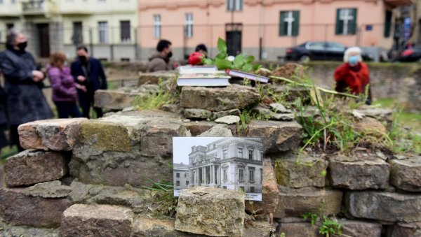 О БОМБАРДОВАЊУ НАРОДНЕ БИБЛИОТЕКЕ: Предавање у УК Пароброд посвећеној историји Косанчићевог венца О БОМБАРДОВАЊУ НАРОДНЕ БИБЛИОТЕКЕ: Предавање у УК Пароброд посвећеној историји Косанчићевог венца