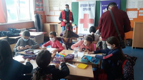 EDUKACIJA OSNOVACA O NASILJU NA INTERNETU: Radionica Crvenog krsta Paraćin - mališani uspešni u vežbi EDUKACIJA OSNOVACA O NASILJU NA INTERNETU: Radionica Crvenog krsta Paraćin - mališani uspešni u vežbi