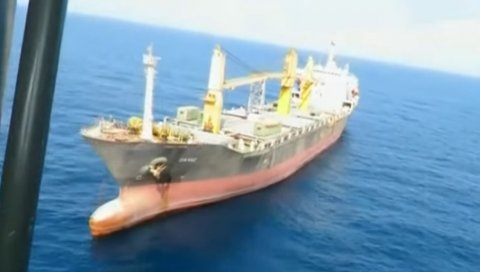 НАПАДНУТ ИЗРАЕЛСКИ БРОД! Пловило гађано непознатим оружјем, заоштравају се тензије у региону НАПАДНУТ ИЗРАЕЛСКИ БРОД! Пловило гађано непознатим оружјем, заоштравају се тензије у региону