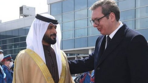 DO SKOROG VIĐENJA DRAGI PRIJATELJU! Predsednik Vučić ispratio šeika Nasera bin Hamada bin Isa Al Kalifu (FOTO) DO SKOROG VIĐENJA DRAGI PRIJATELJU! Predsednik Vučić ispratio šeika Nasera bin Hamada bin Isa Al Kalifu (FOTO)