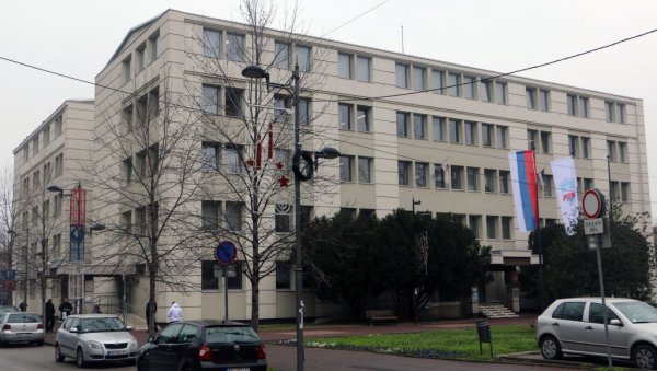 ОПЕТ СПОРНА СРЕДСТВА ЗА ИНФОРМИСАЊЕ: Из буџета Смедерева расподељено 28 милиона за овогодишње суфинансирање медија ОПЕТ СПОРНА СРЕДСТВА ЗА ИНФОРМИСАЊЕ: Из буџета Смедерева расподељено 28 милиона за овогодишње суфинансирање медија