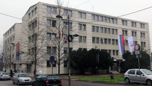 ОПЕТ СПОРНА СРЕДСТВА ЗА ИНФОРМИСАЊЕ: Из буџета Смедерева расподељено 28 милиона за овогодишње суфинансирање медија ОПЕТ СПОРНА СРЕДСТВА ЗА ИНФОРМИСАЊЕ: Из буџета Смедерева расподељено 28 милиона за овогодишње суфинансирање медија