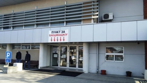 У ПАРАЋИНУ СВЕ СПРЕМНО ЗА ИМУНИЗАЦИЈУ БЕЗ ЗАКАЗИВАЊА ОД СУТРА: У Спортском центру “7. јул” за то је опремљен посебан вакциони пункт У ПАРАЋИНУ СВЕ СПРЕМНО ЗА ИМУНИЗАЦИЈУ БЕЗ ЗАКАЗИВАЊА ОД СУТРА: У Спортском центру “7. јул” за то је опремљен посебан вакциони пункт