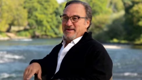 ХИТ НА ТВИТЕРУ Амерички глумац тражи сународнике из Албаније - твитераши га уништили коментарима: Зар они нису лоши момци ХИТ НА ТВИТЕРУ Амерички глумац тражи сународнике из Албаније - твитераши га уништили коментарима: Зар они нису лоши момци