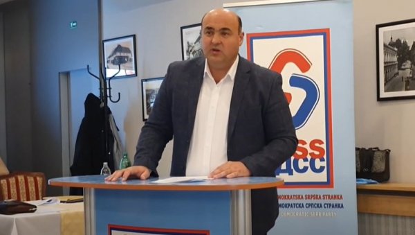 ВУКОВАР ПРЕД ПРЕКРЕТНИЦОМ: Избори у мају су брана десничарима и прилика да српска заједница заштити виталне интересе ВУКОВАР ПРЕД ПРЕКРЕТНИЦОМ: Избори у мају су брана десничарима и прилика да српска заједница заштити виталне интересе